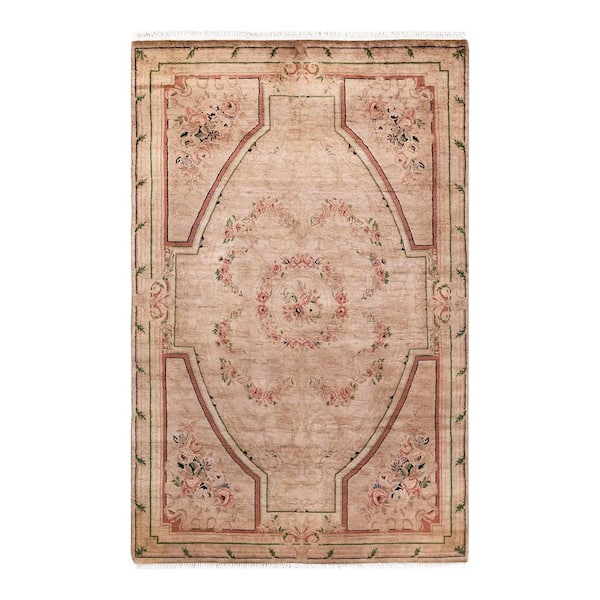 Chloe & Olivia Home Overdyed Beige 4 ft. 1 in. x 6 ft. 3 in. Wool Indoor Area Rug