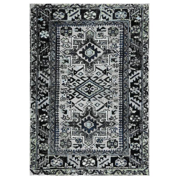 Vintage Hamadan Light Gray/Dark Gray 7 ft. x 9 ft. Floral Border Area Rug