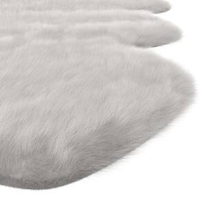 Gloss White Faux Fur 6 ft. x 7.5 ft. Area Rug