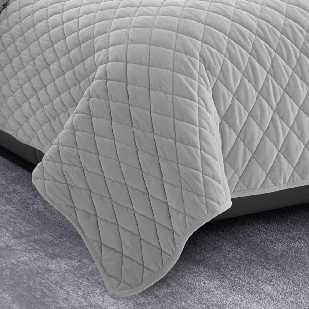 King Size Silver Velvet Reversible Quilt Set