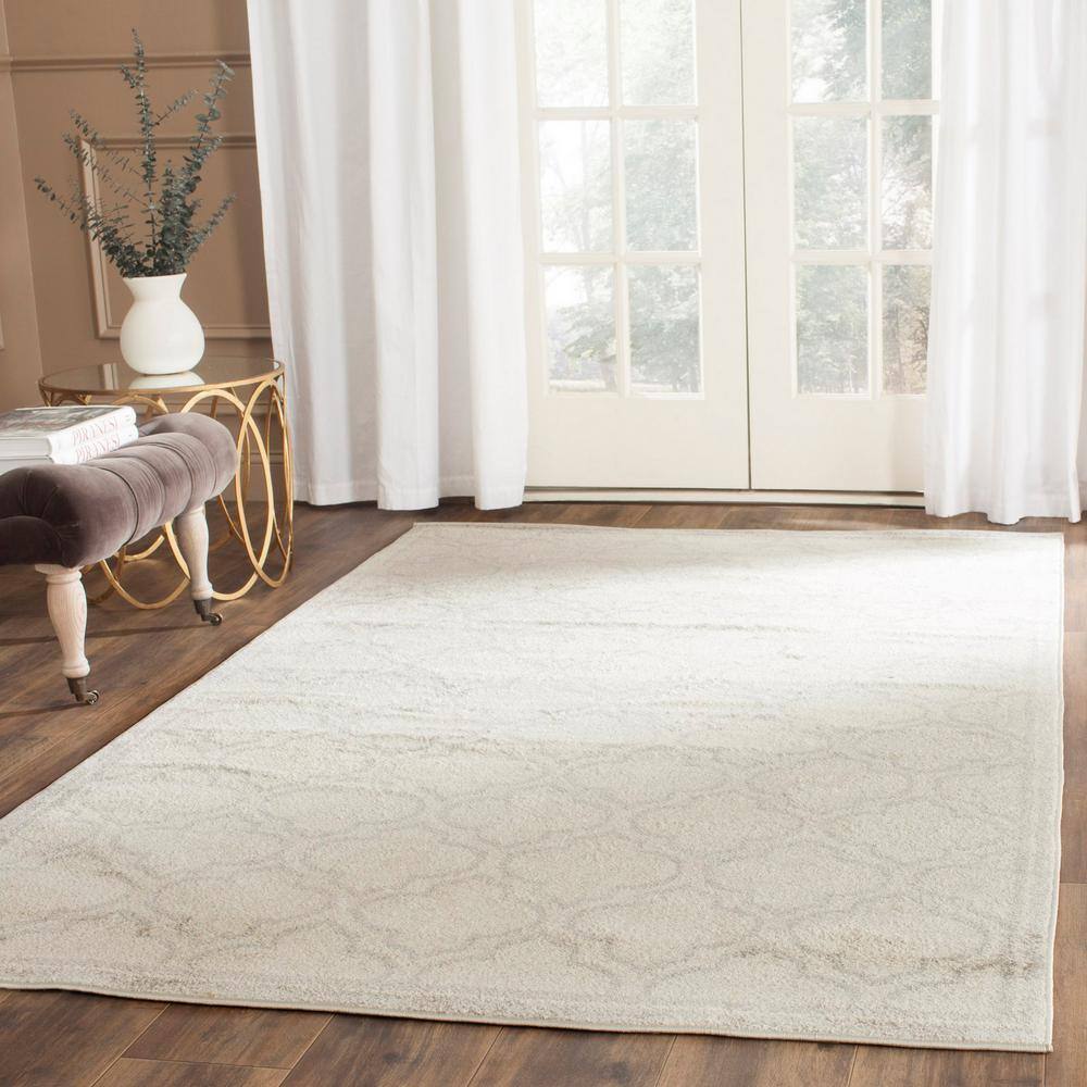 Ivory and Light Grey Rectangular Synthetic Area Rug 2'6" x 4'