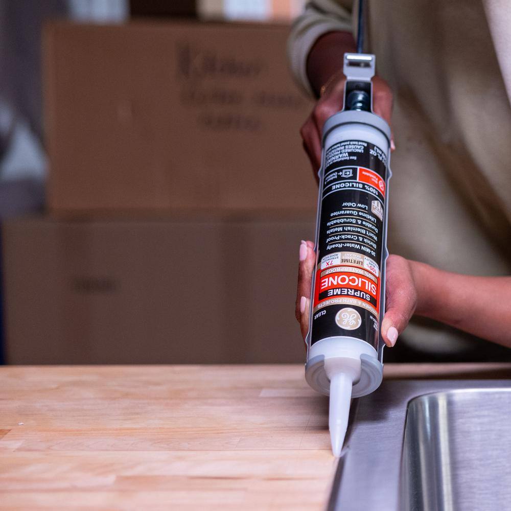 Supreme Silicone 10.1-oz White Kitchen and Bath Sealant Caulk