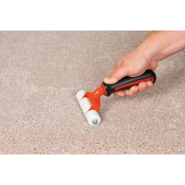4.5 DELUXE CARPET SEAM ROLLER - Roberts Consolidated