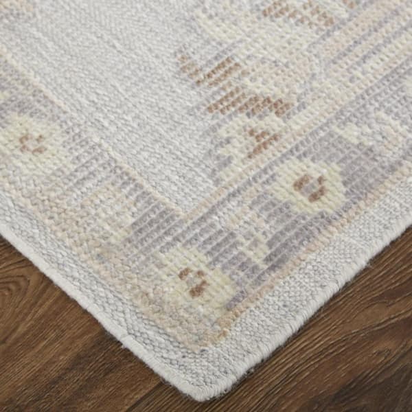 5 x 8 Gray, Ivory Floral Area Rug