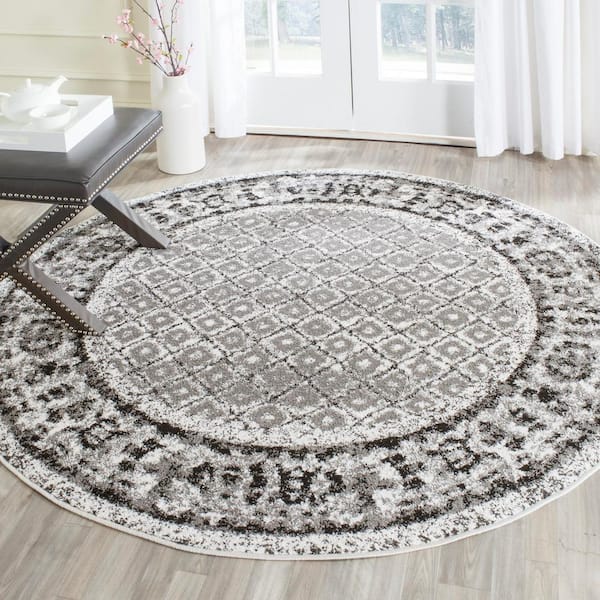 Adirondack Ivory/Silver 6 ft. x 6 ft. Round Geometric Border Area Rug