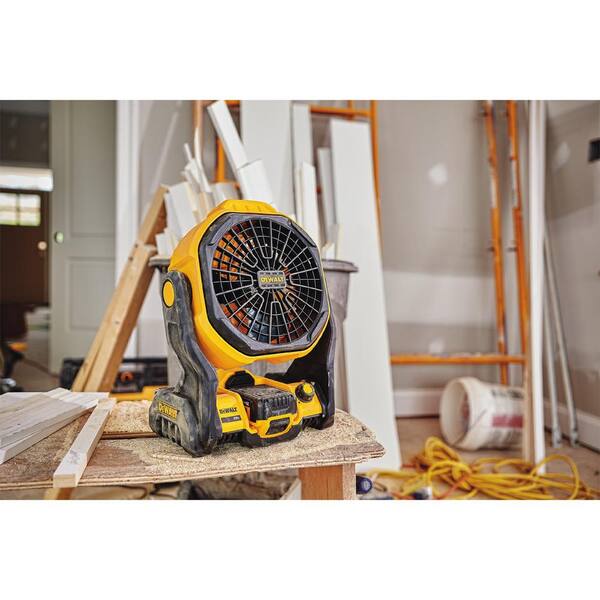 DEWALT 20V MAX XR Cordless Brushless 5 in. Random Orbital Sander