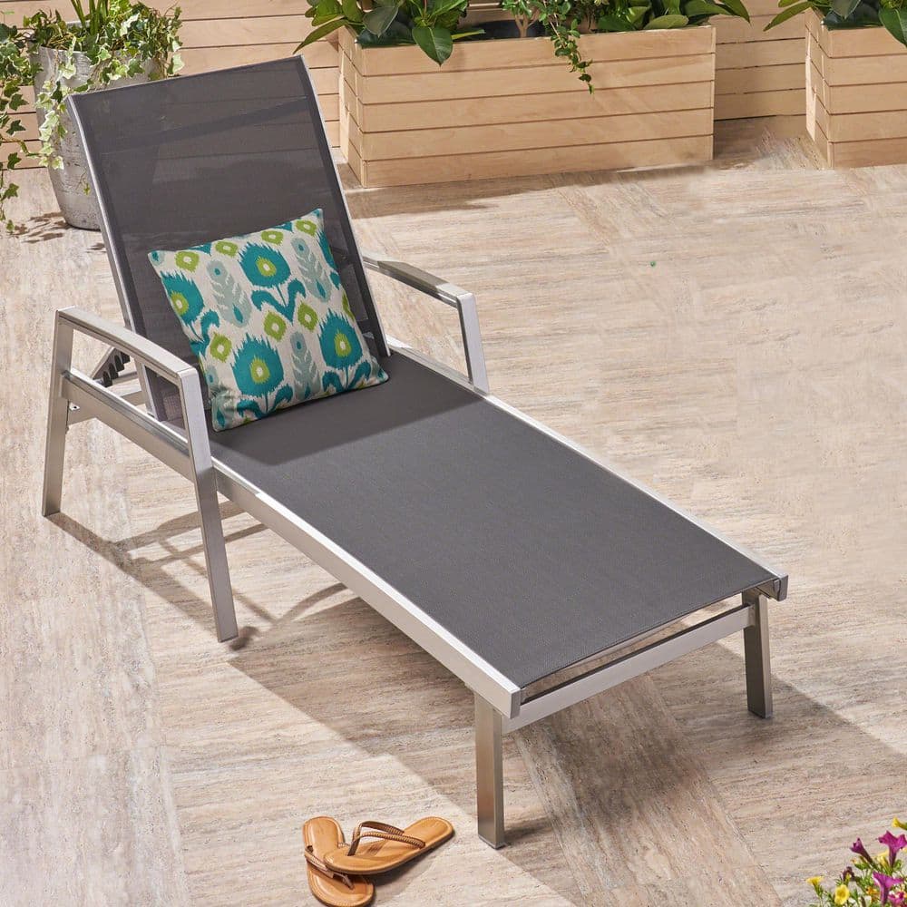 Harper & Bright Designs Gray Metal Adjustable Outdoor Chaise Lounge ...
