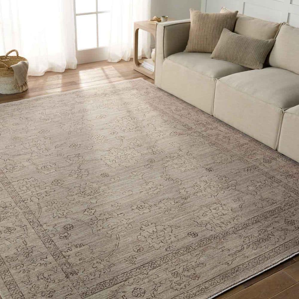 Camille Handcrafted Floral Gray Synthetic Runner Rug, 2'6" x 8'
