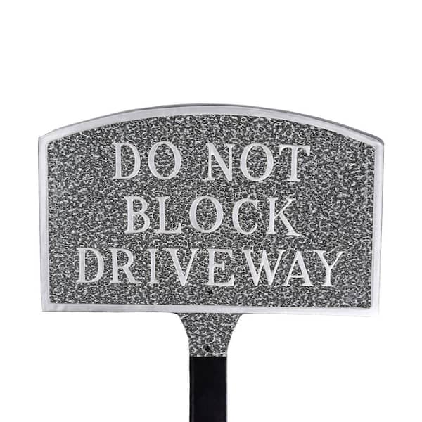 Montague Metal Products 5.5 in. x 9 in. Small Arch Do Not Block Driveway Statement Plaque Sign with Lawn Stake-Swedish Iron