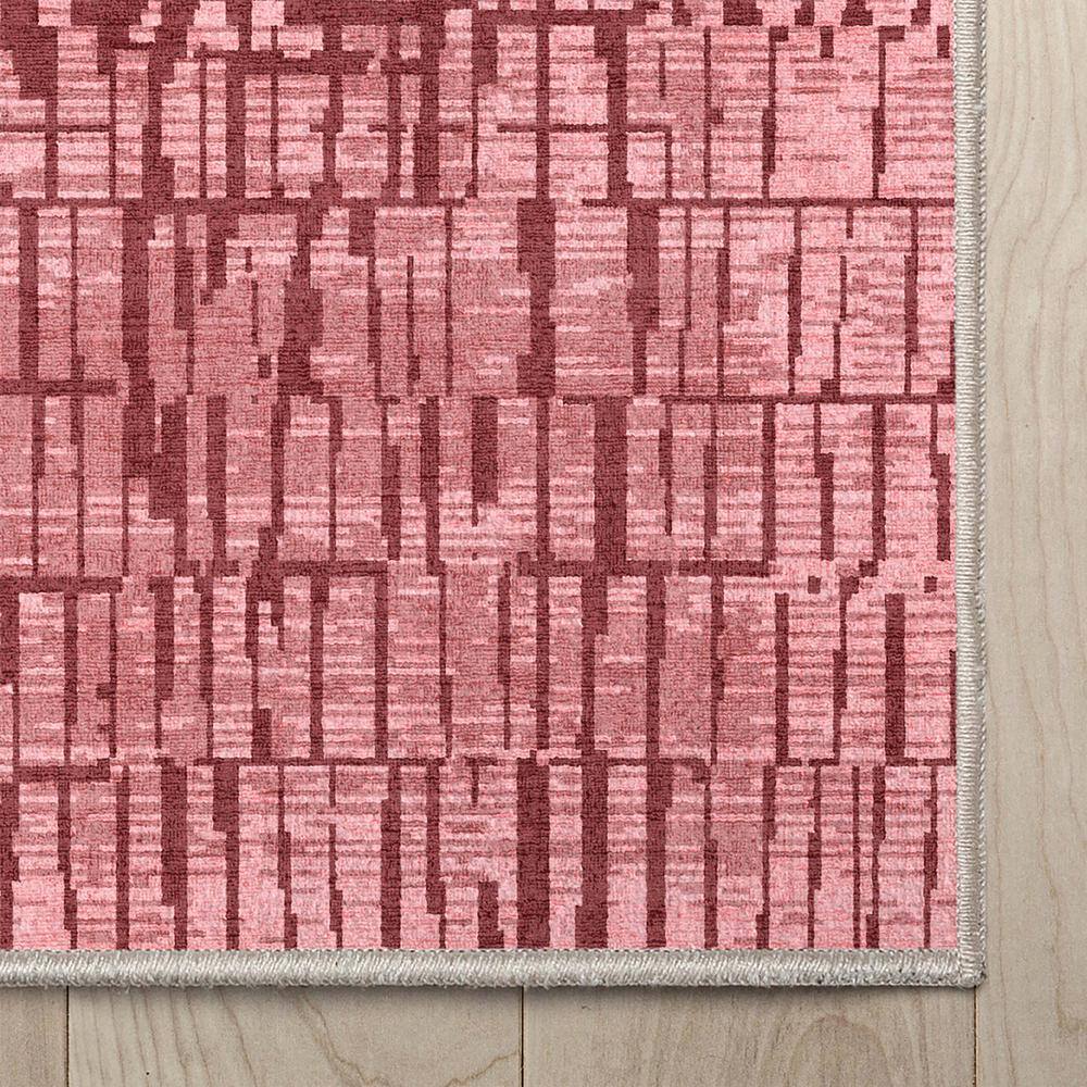 Red Abstract Synthetic Flat-Weave 5'3" x 7'3" Area Rug
