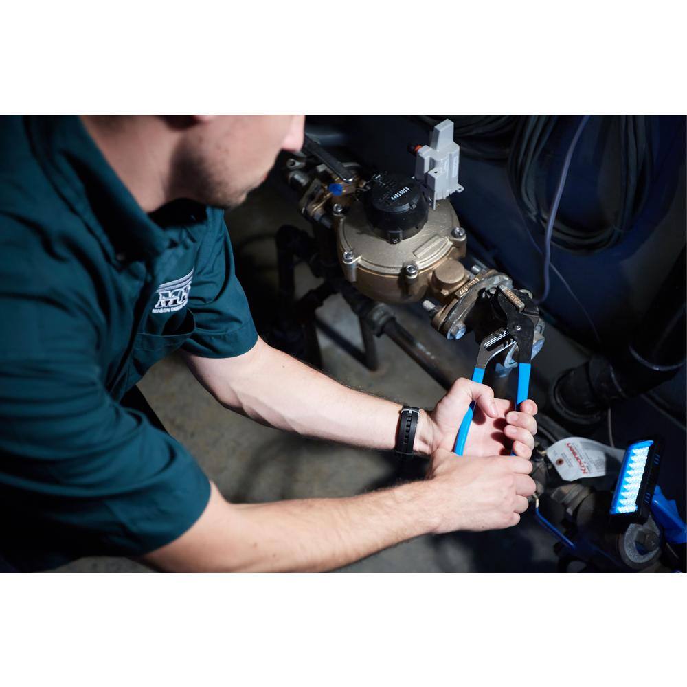 https://images.thdstatic.com/productImages/7116c542-e684-4e1e-8c47-d0fef53fc588/svn/channellock-all-trades-tongue-groove-pliers-460-44_1000.jpg