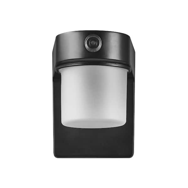 Globe Electric 19-Watt Equivalent Integrated LED Black 1000 Lumens Hardwired Automatic Dusk to Dawn Outdoor Flood Security Area Light