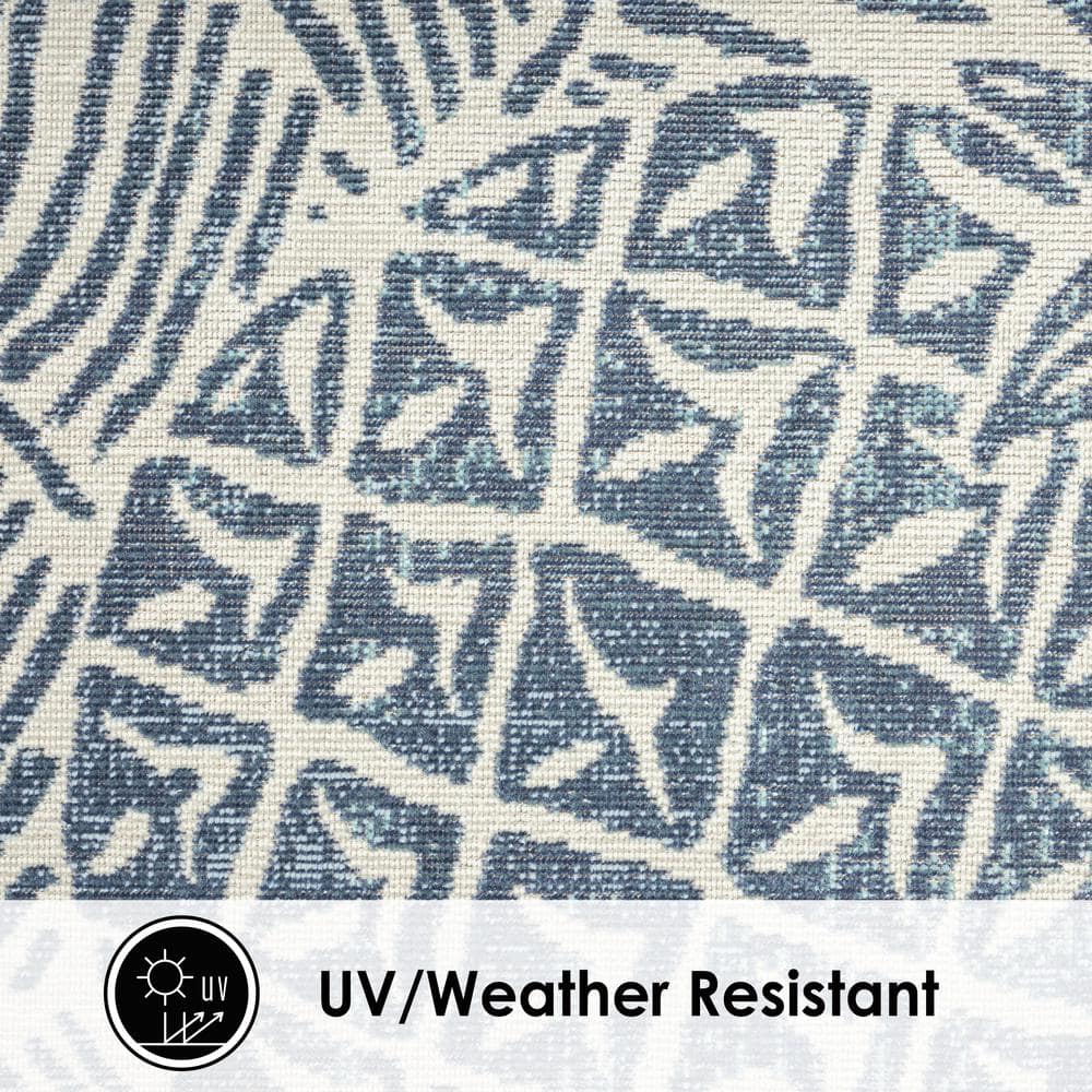 Ivory Pineapple Motif 5' x 7' Reversible Indoor/Outdoor Rug