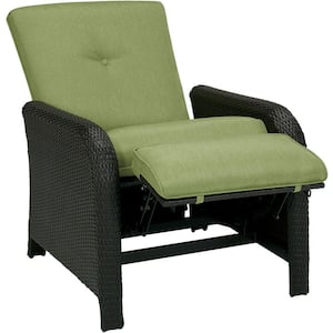 Corrolla 1-Piece Wicker Outdoor Reclining Patio Lounge Chair with Green Cushions