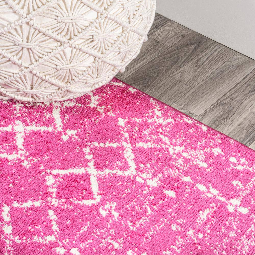 Fuchsia Ivory Trellis 5' x 8' Reversible Washable Rug