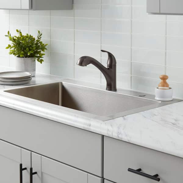 Market Single-Handle Pull-Out Kitchen Faucet with TurboSpray and FastMount in Brushed Bronze