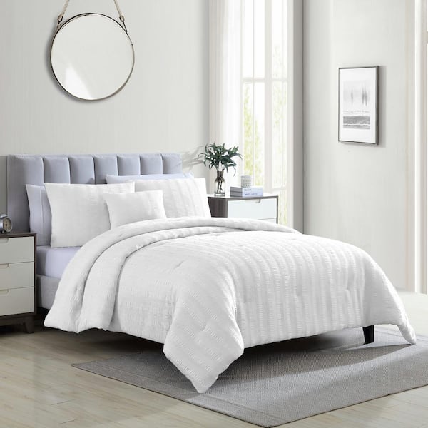 MODERN THREADS 4-Piece Microfiber White King Embellished Comforter Set Hadley