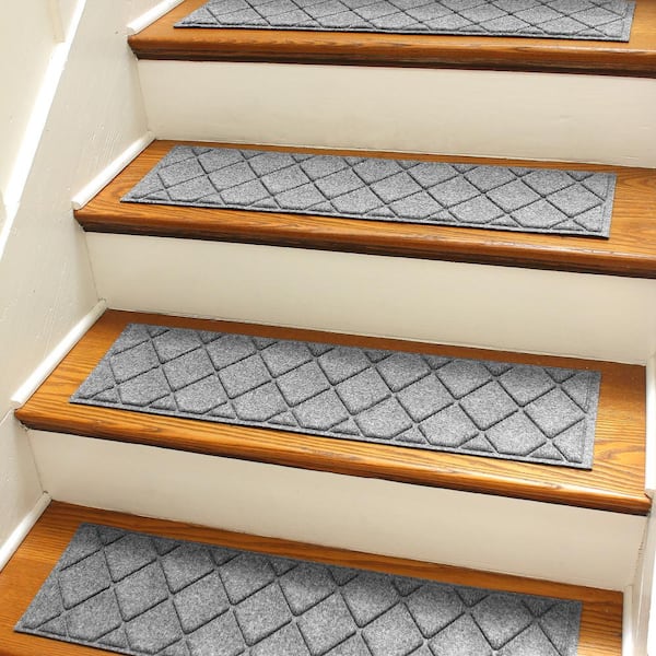 Bungalow Flooring Waterhog Argyle Medium Gray 8.5 in. x 30 in. PET Polyester Indoor Outdoor Stair Tread Cover (Set of 4)