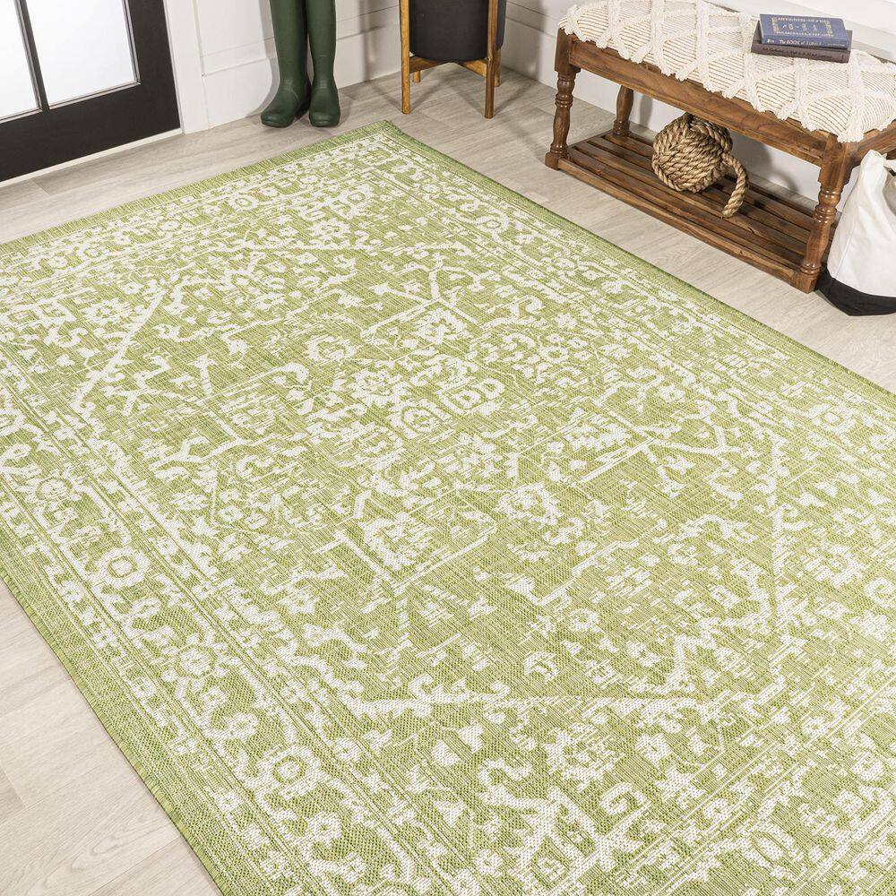 Light Green and Ivory Abstract Viscose Area Rug, 4' x 6'