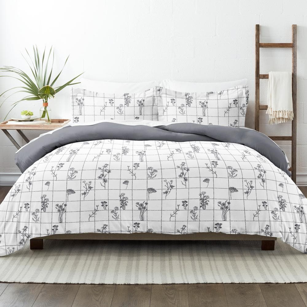 Gray and White Flower Field Pattern King/Cal King Microfiber Duvet Cover Set