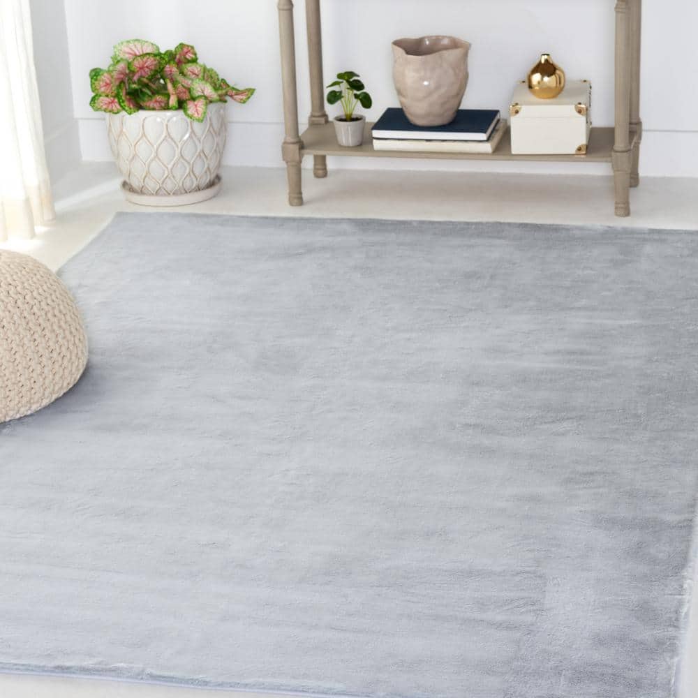 Gray Faux Rabbit Fur 3' x 5' Washable Area Rug
