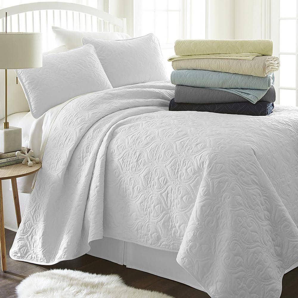 King White Microfiber Quilted Coverlet Set