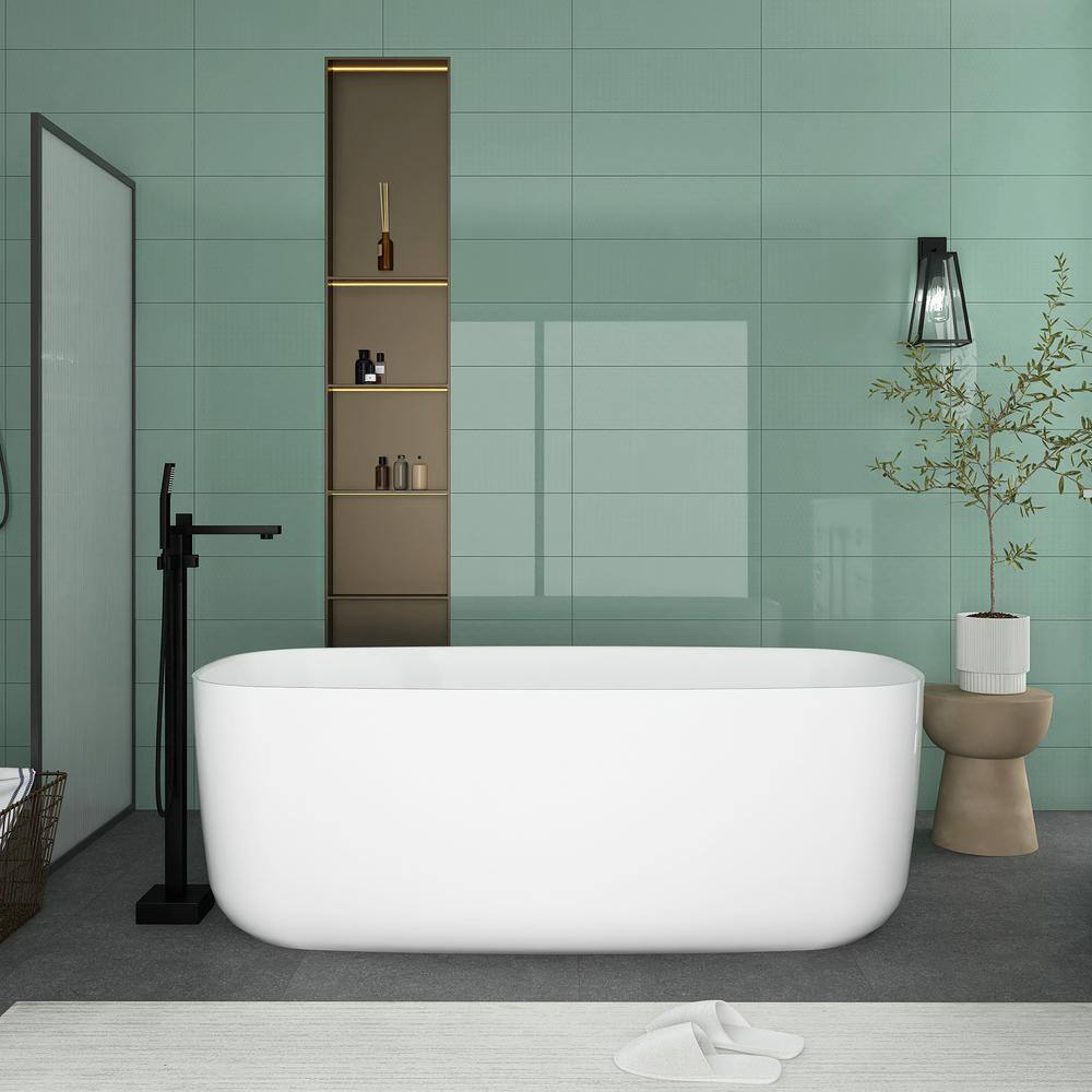 67 in. x 31 in. Soaking Bathtub with Center Drain in Glossy White