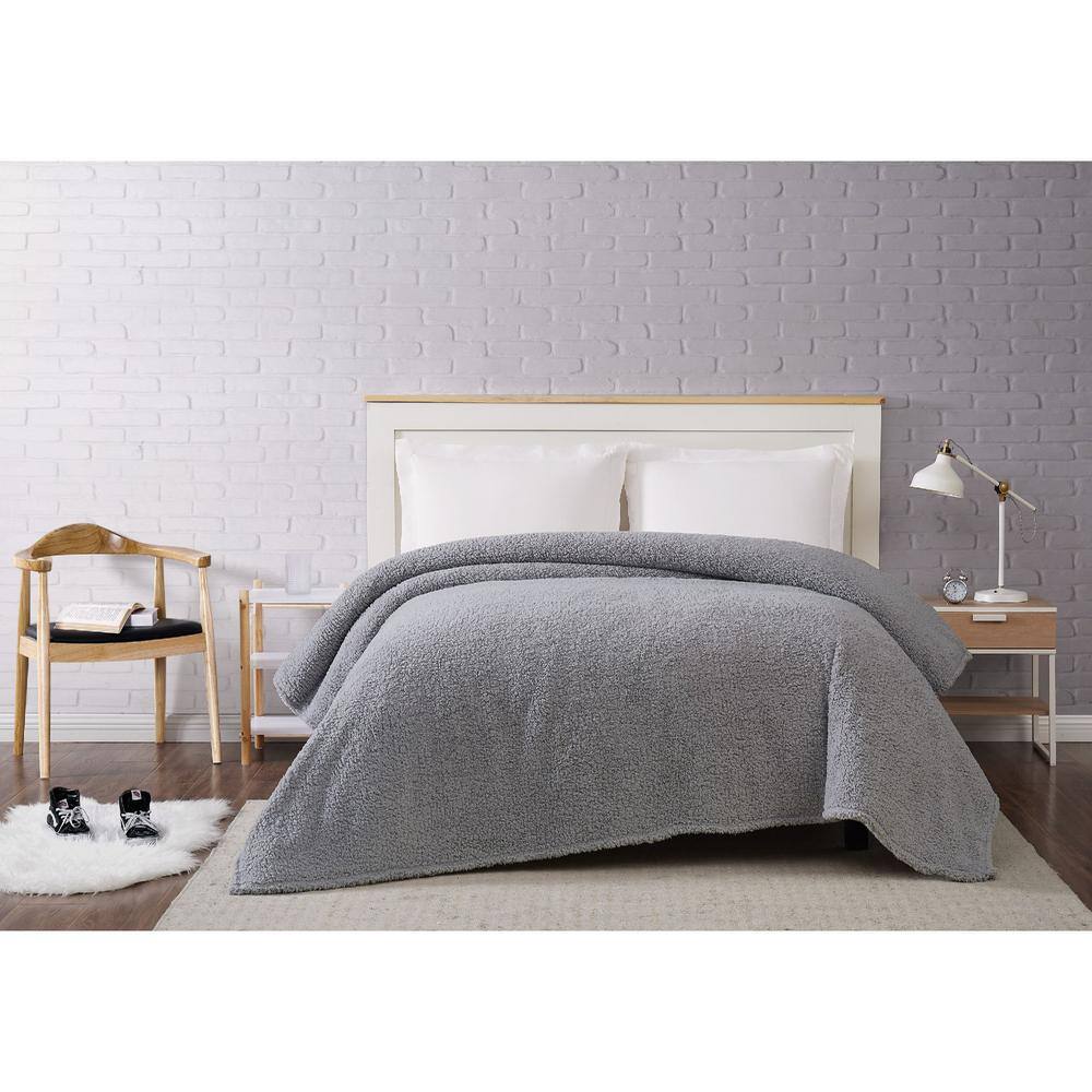 Brooklyn Loom Full Grey Faux Fur Sherpa Bed Blanket