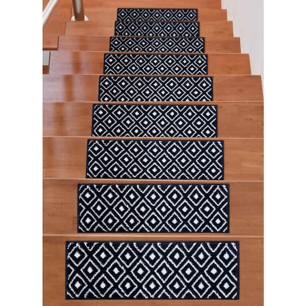 Valencia Navy/Ivory 9 in. x 28 in. Non-Slip Stair Tread Cover (Set of 7)