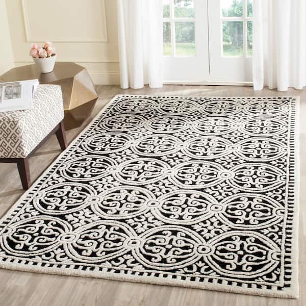 Cambridge Black/Ivory 4 ft. x 4 ft. Square Medallion Geometric Area Rug