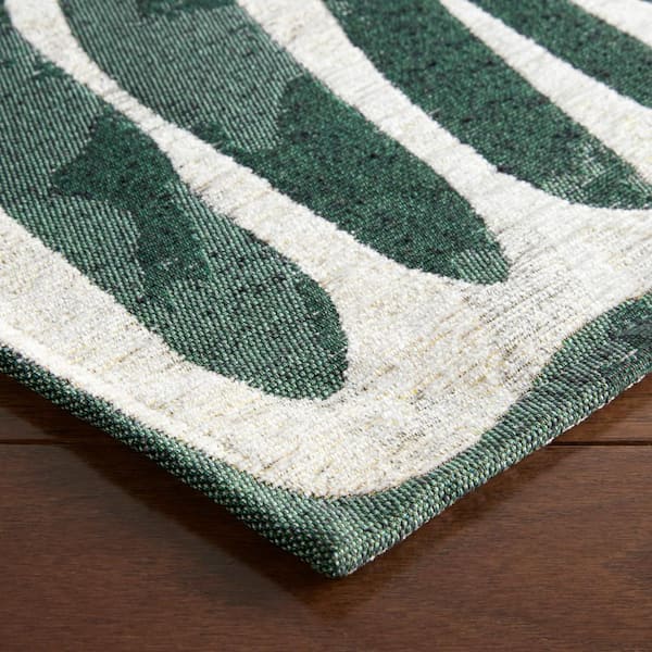 TOWN & COUNTRY LIVING Luxe Livie Matisse Cutout Green 24 in. x 72 in.  Machine Washable Runner Kitchen Mat 3A-E006-400 - The Home Depot