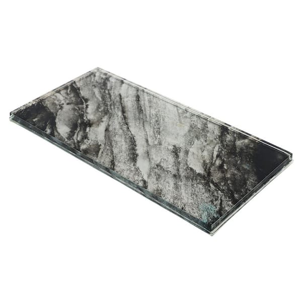 Flow Plinth Glass 1.1