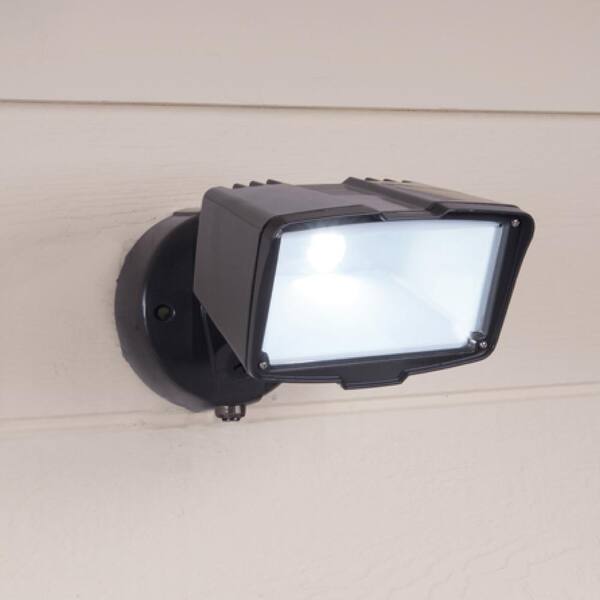 Defiant Bronze Integrated Led Outdoor Security Flood Light Switch Controlled 2100 Lumens 5000k Daylight Fsl2030ldf The Home Depot Defiant Bronze Integrated Led Outdoor, Outdoor Led Flood Lights Menards