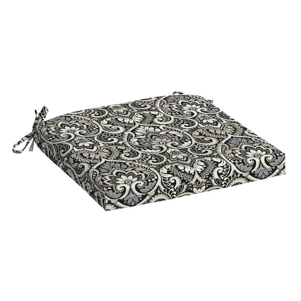 ARDEN SELECTIONS Black Aurora Damask Rectangle Outdoor Seat Pad