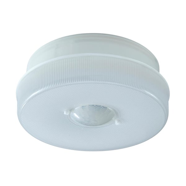 Defiant 360-Degree White Motion Activated Battery Powered Indoor/Outdoor 1-Head Dusk to Dawn LED Ceiling Light 1150 Lumen
