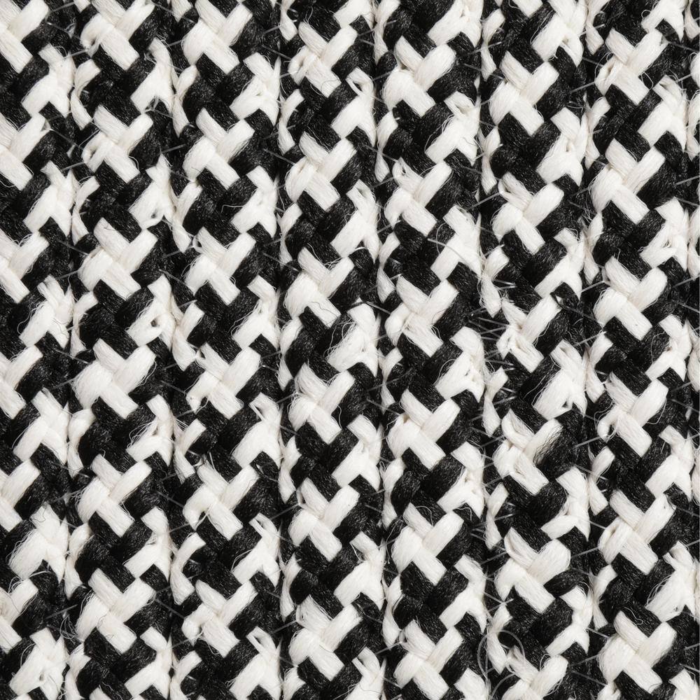 Black and White Houndstooth Reversible Synthetic Rug, 2' x 4'