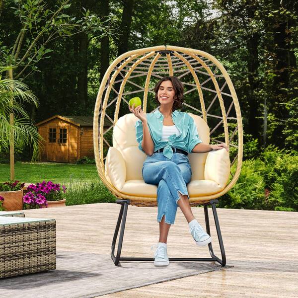 https://images.thdstatic.com/productImages/723ffabd-e306-4a20-8f1d-9e80afcfbb03/svn/outdoor-lounge-chairs-ftplpshd-01lqyn-e1_600.jpg