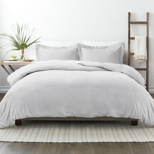 Becky Cameron Quatrefoil Patterned Performance Gray Queen 3-Piece Duvet Cover Set