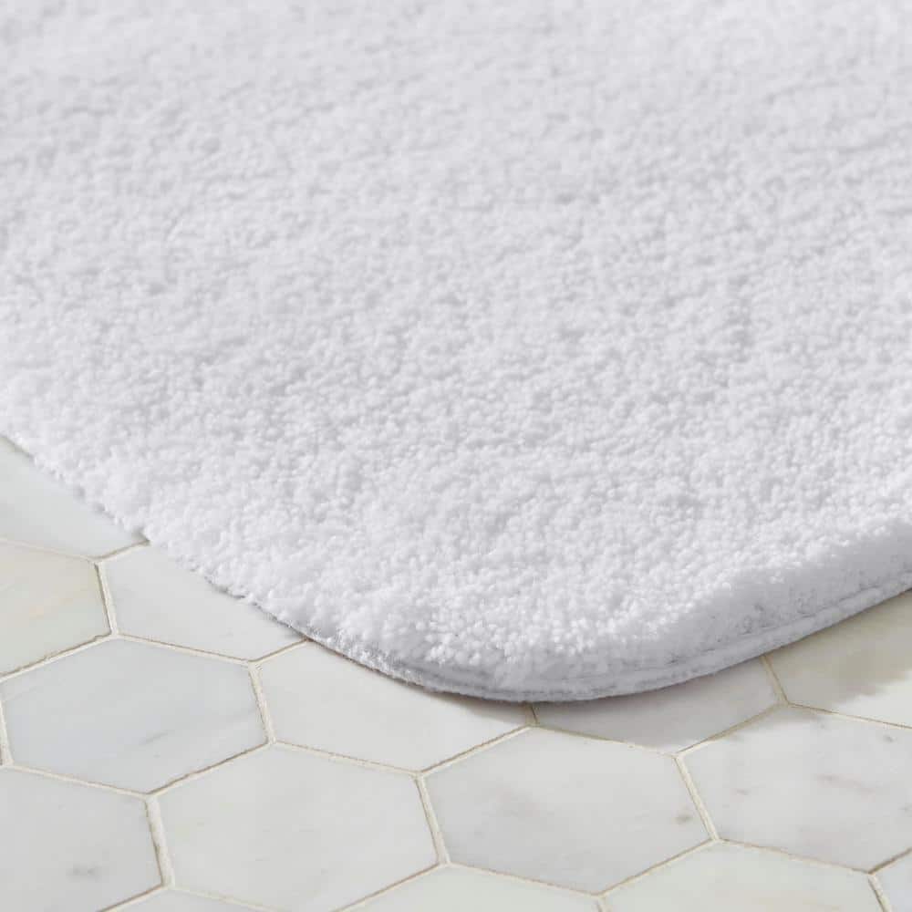 Pure White 34" x 20" Nylon Bath Rug with Latex Backing