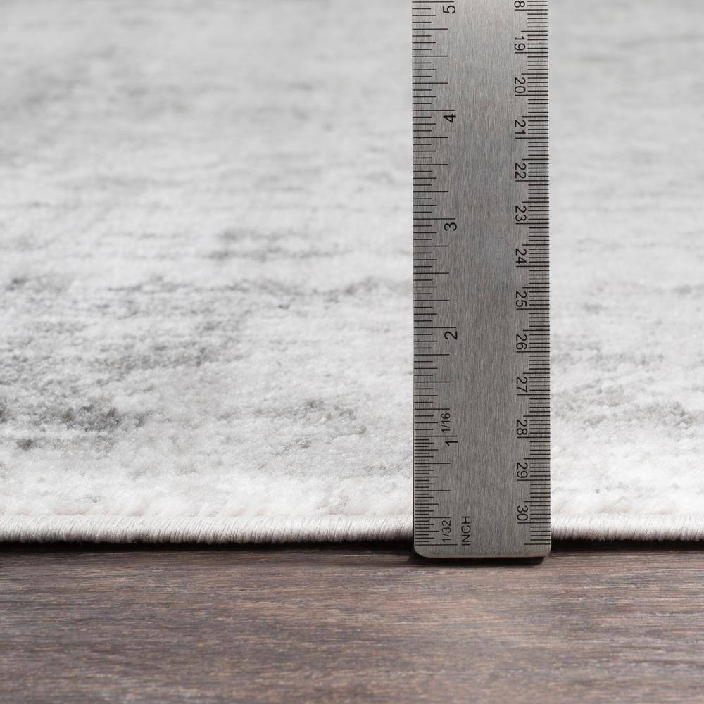 Gray Rectangular Medium Pile Polypropylene Area Rug, 5'3" x 7'3"