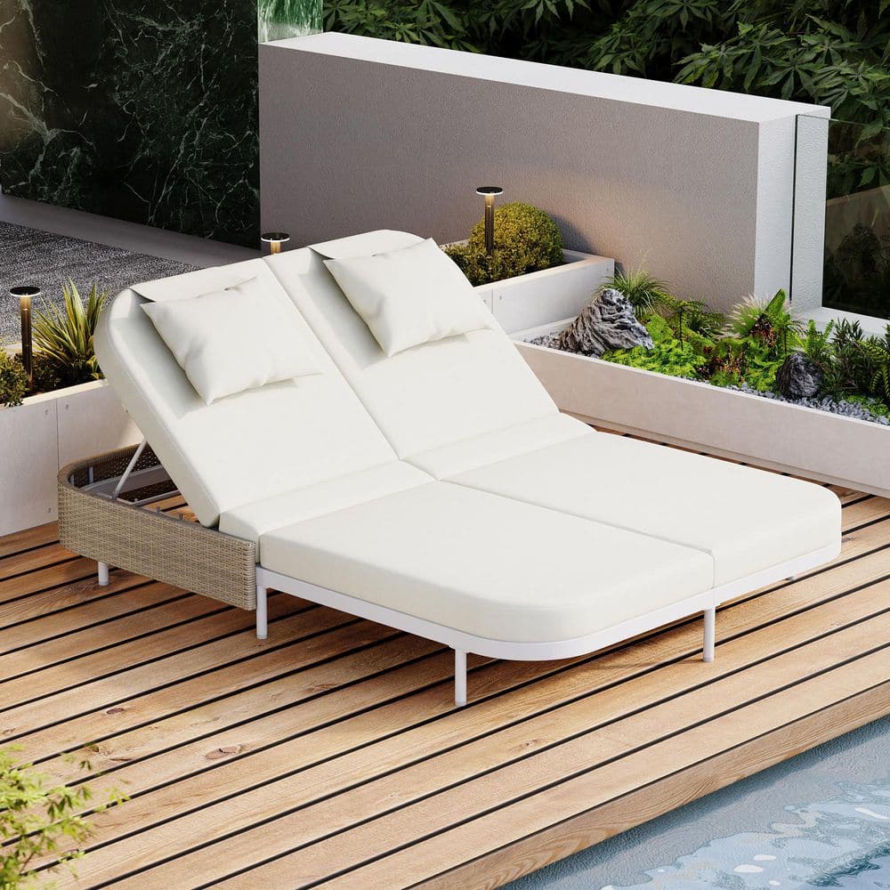 White Metal Outdoor Day Bed with Beige Cushions for Garden