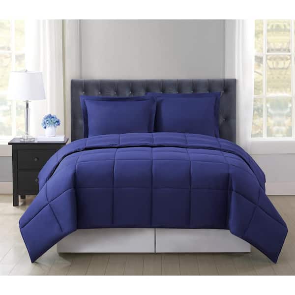 Truly Soft Everyday Reversible 3-Piece Navy Full/Queen Comforter Set