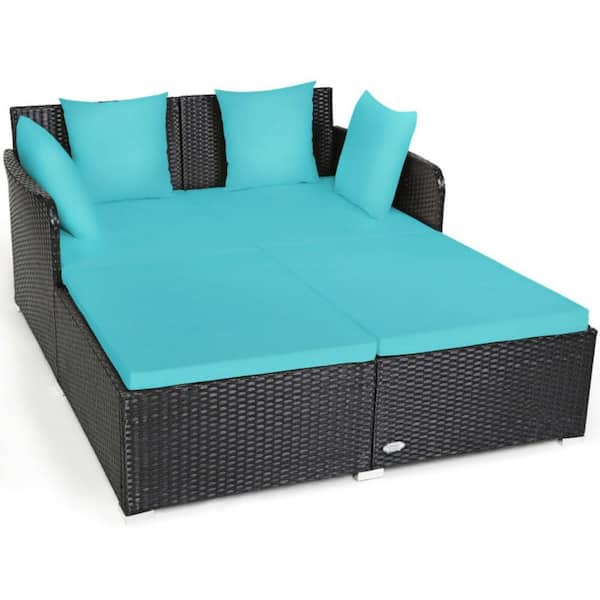 Kadehome 1-Piece Wicker Spacious Outdoor Day Bed with Turquoise Cushions and Pillows