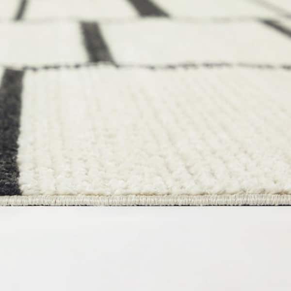 Edin Cream 5 ft. 3 in. x 7 ft. Striped Indoor/Outdoor Area Rug