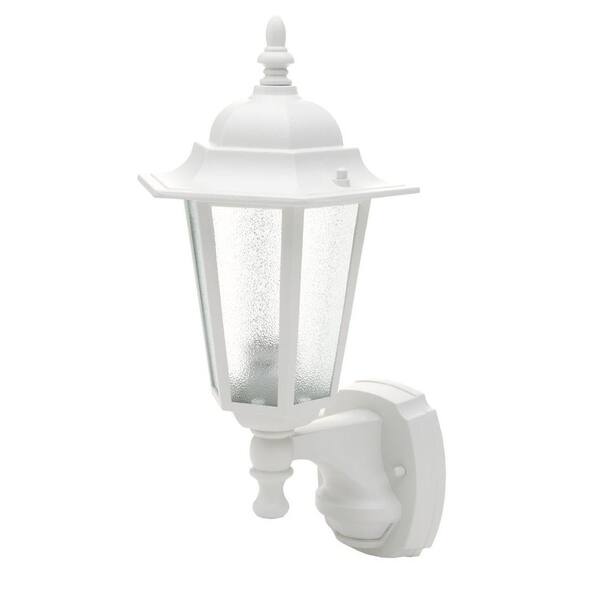 CCI 18 in. White Motion Activated Outdoor Die-Cast Coach Lantern