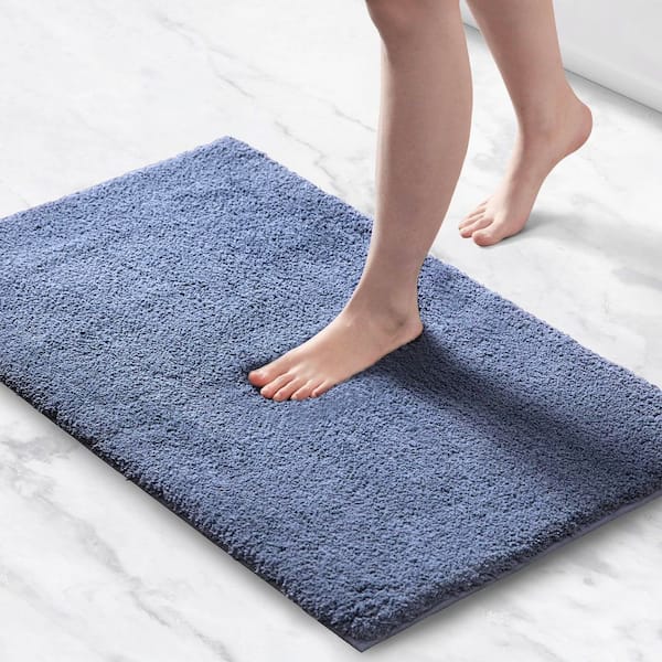 Marshmallow Blue 24 in. x 40 in. Bath Mat