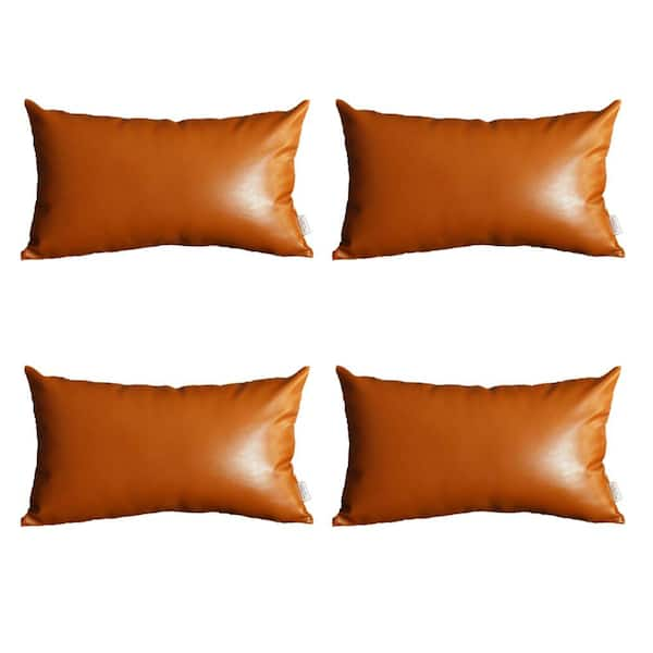 https://images.thdstatic.com/productImages/72b9a93a-1d5a-499c-bd91-d83cdef906a4/svn/mike-co-new-york-throw-pillows-50-set4-932-prz001-7172-c3_600.jpg