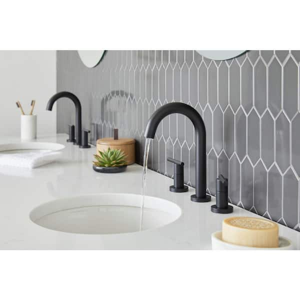 Gerber Parma 8 in. Widespread Double Handle Bathroom Faucet 1.2