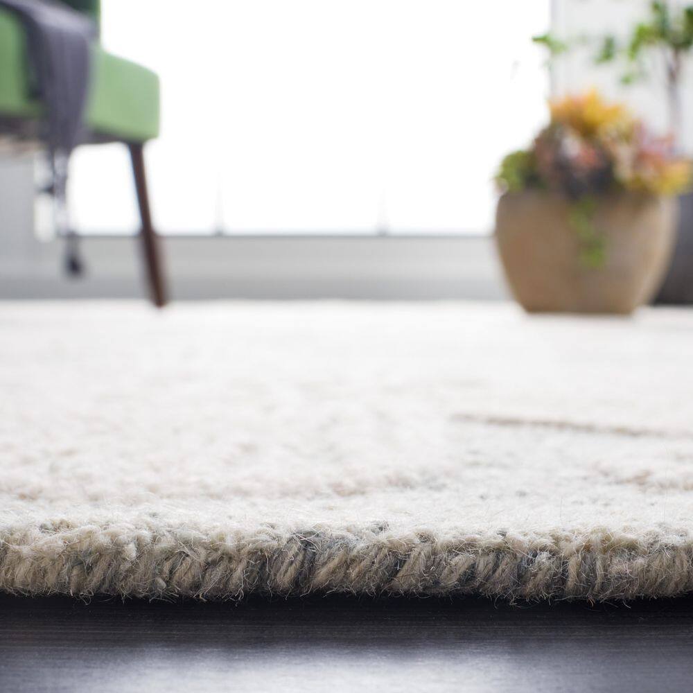 Grey and Ivory Floral Handmade Wool Area Rug 4' x 6'