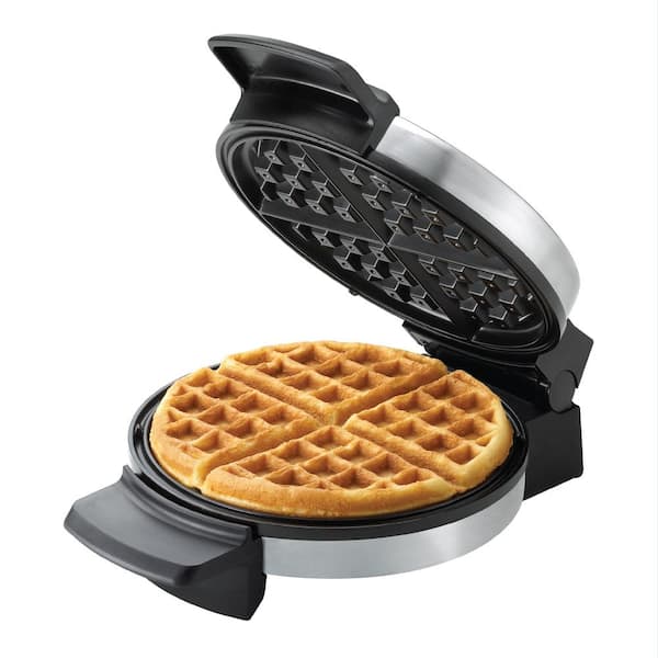 https://images.thdstatic.com/productImages/72df3978-9838-45e1-a71b-025d31d00edf/svn/silver-black-decker-waffle-makers-wmb500-76_600.jpg